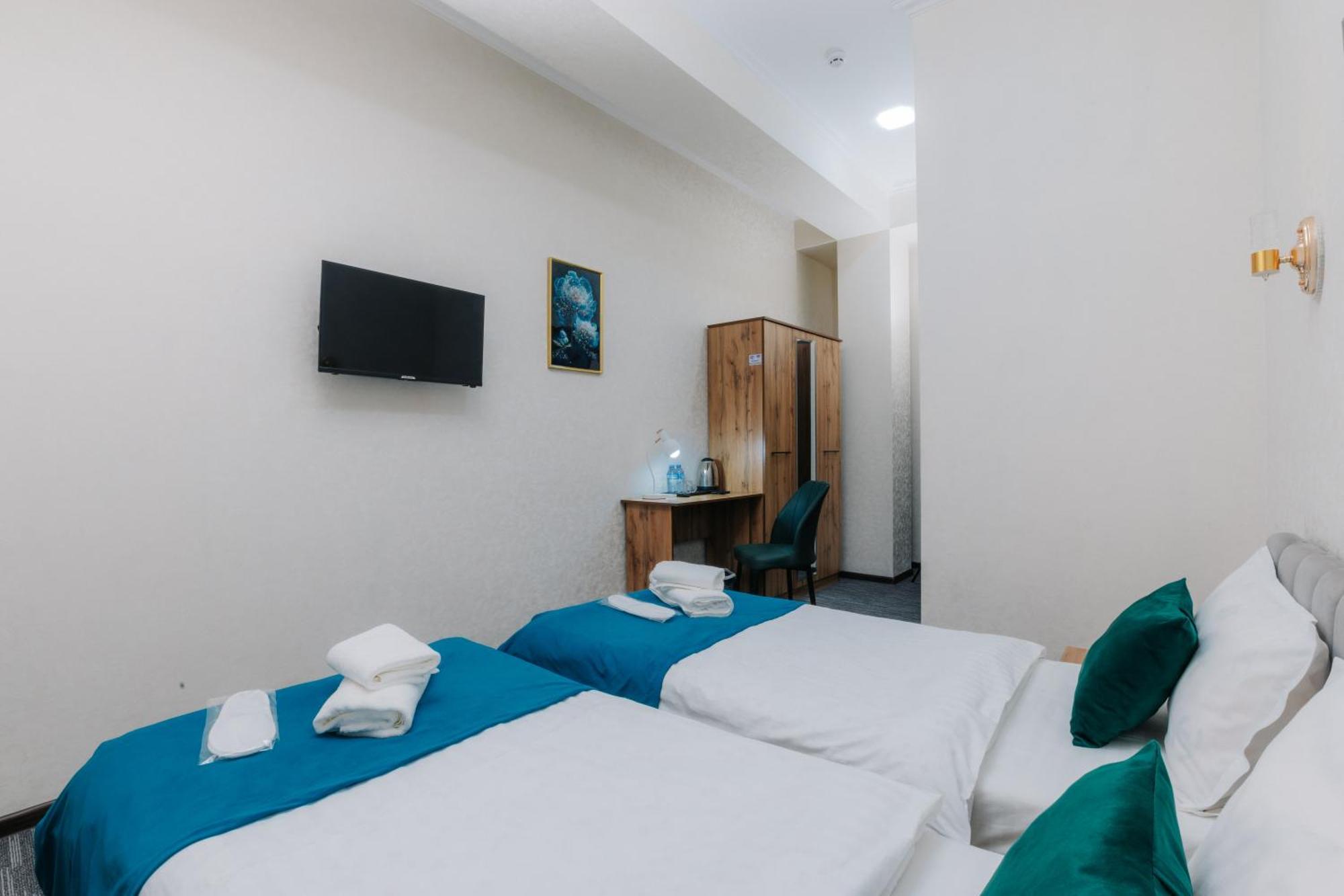 Resident Hotel Tashkent Exterior photo