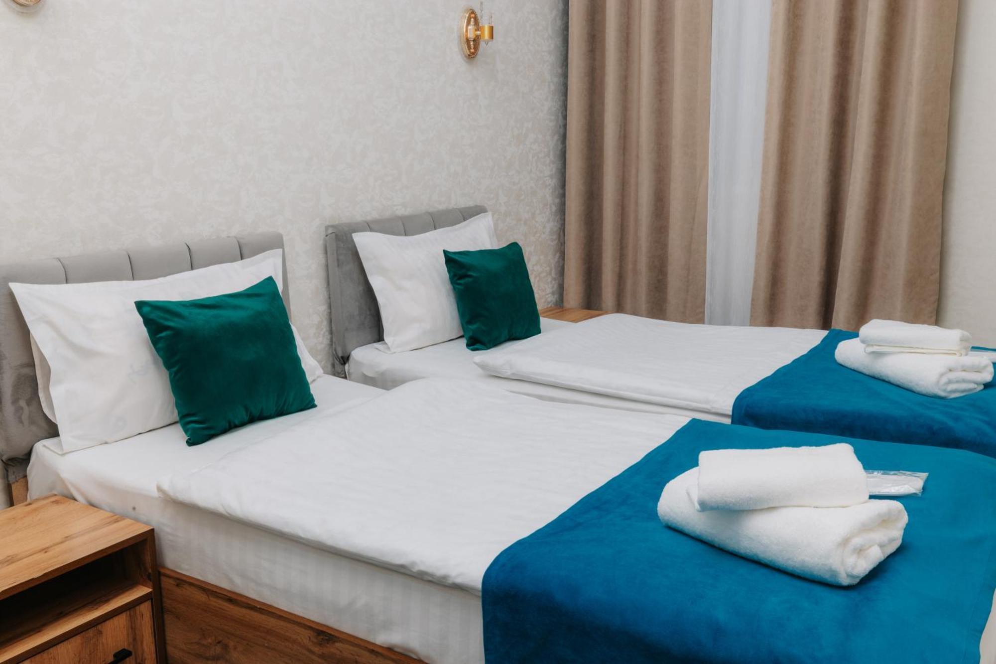 Resident Hotel Tashkent Exterior photo