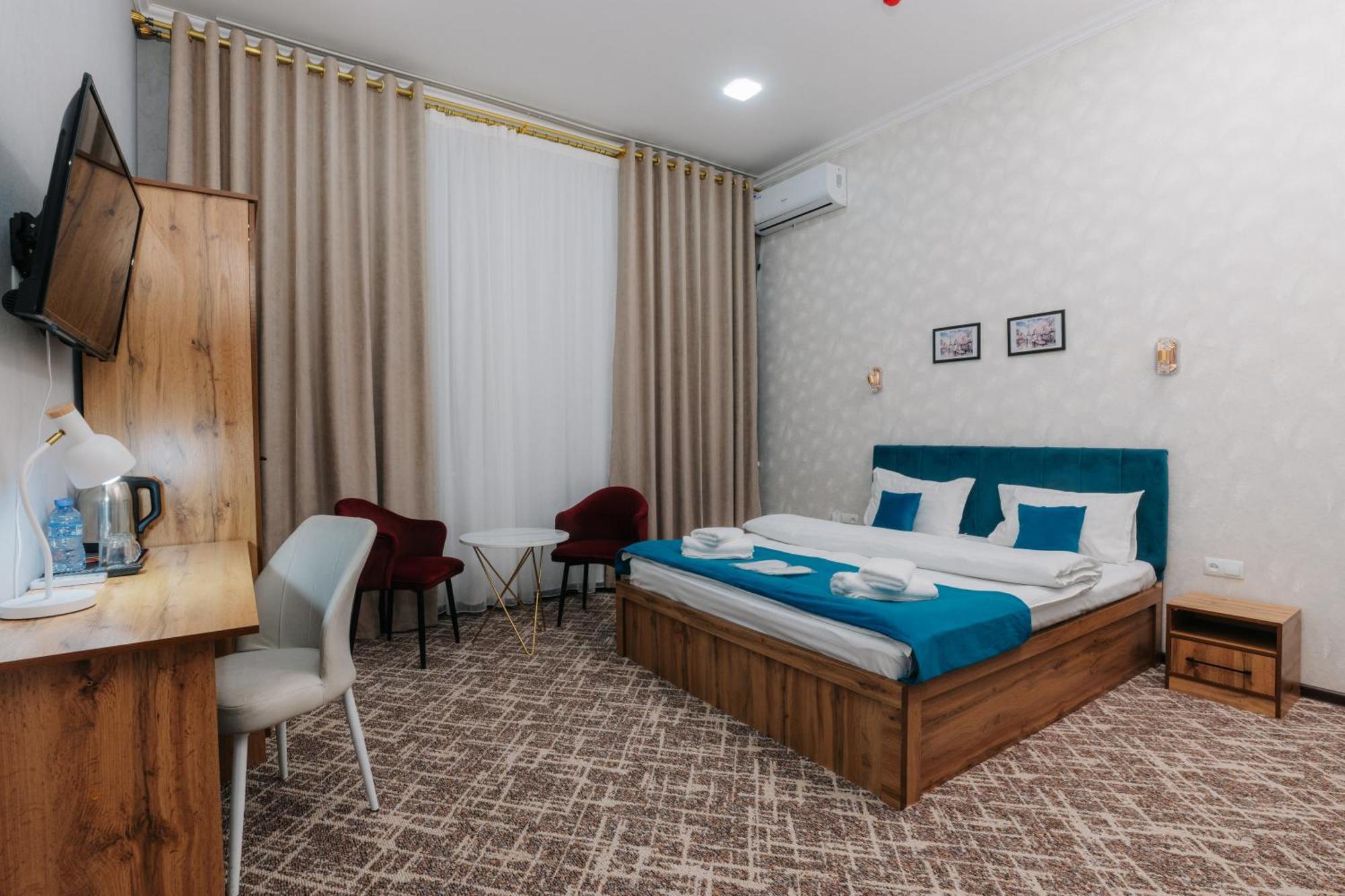 Resident Hotel Tashkent Exterior photo