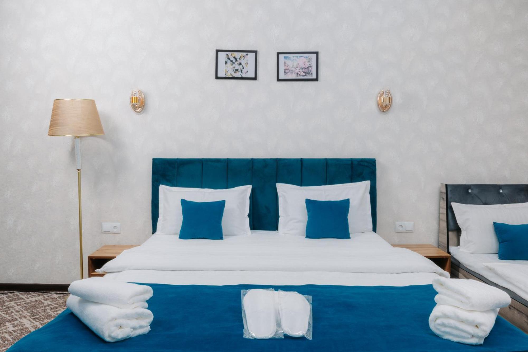 Resident Hotel Tashkent Exterior photo
